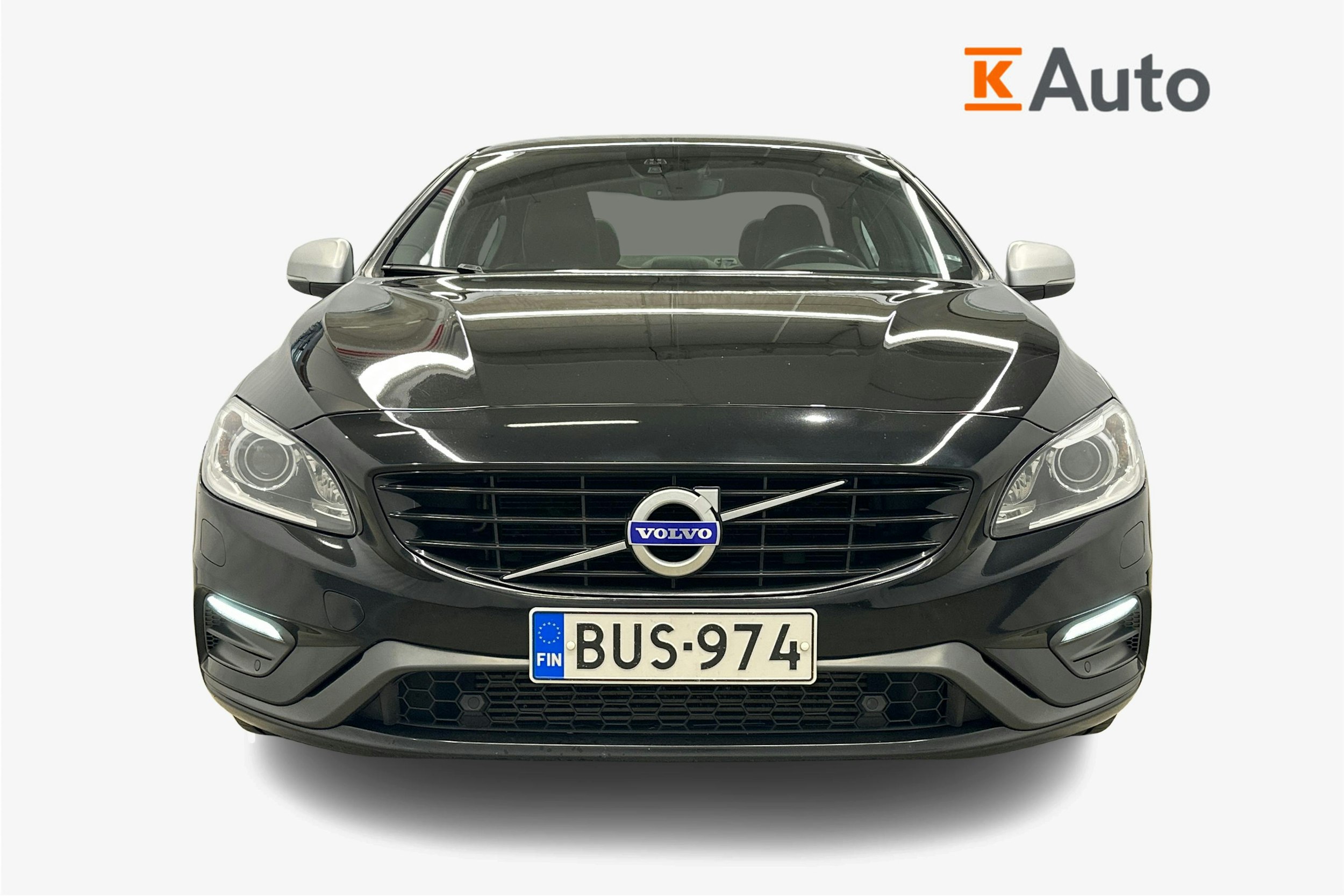 musta Volvo S60 2017 kuva 5.