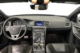 musta Volvo S60 2017 kuva 9.