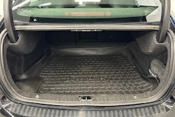 musta Volvo S60 2017 kuva 16.