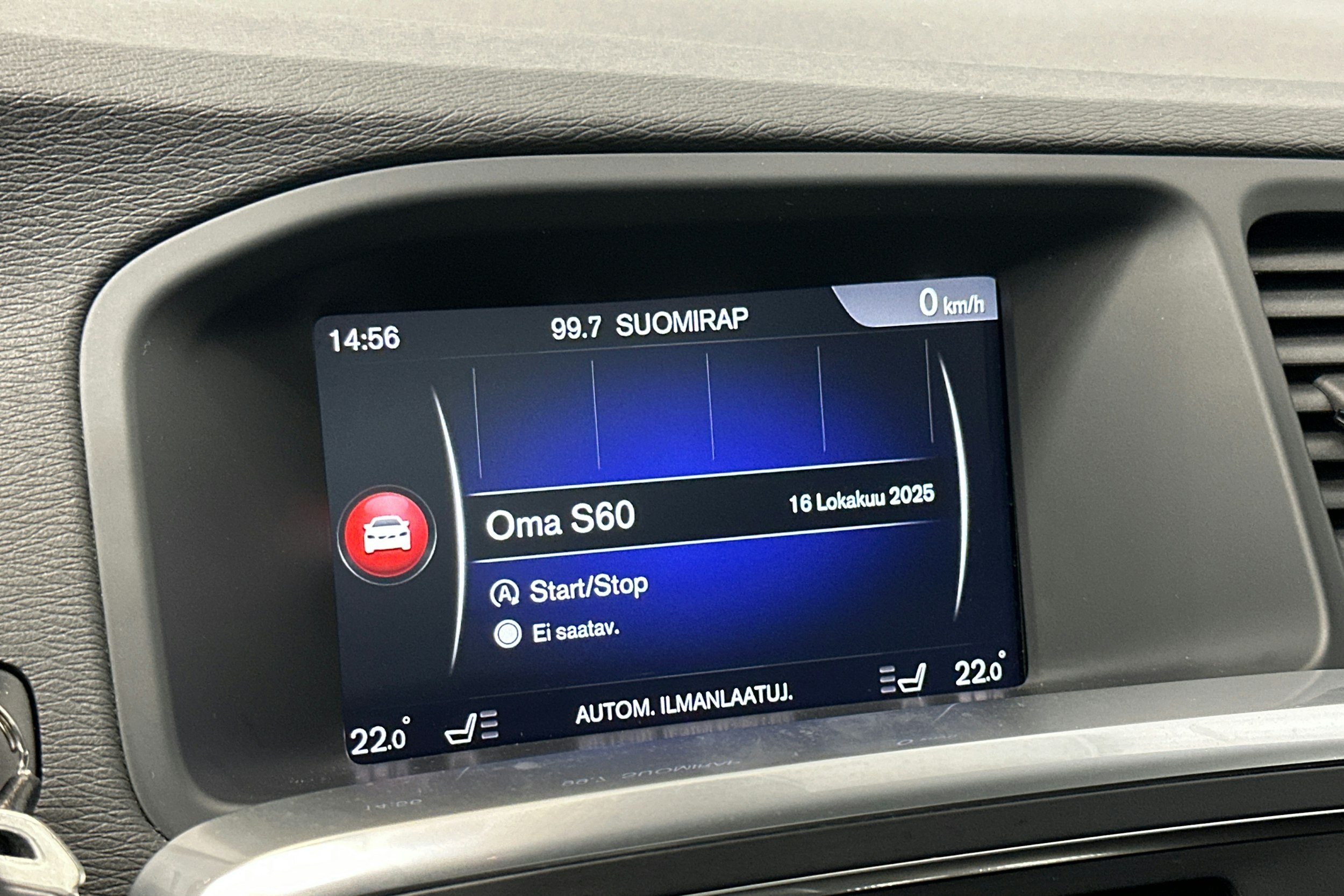 musta Volvo S60 2017 kuva 23.