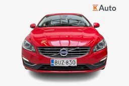 punainen Volvo S60 2017 kuva 5.