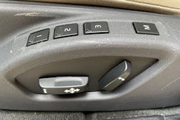 punainen Volvo S60 2017 kuva 19.