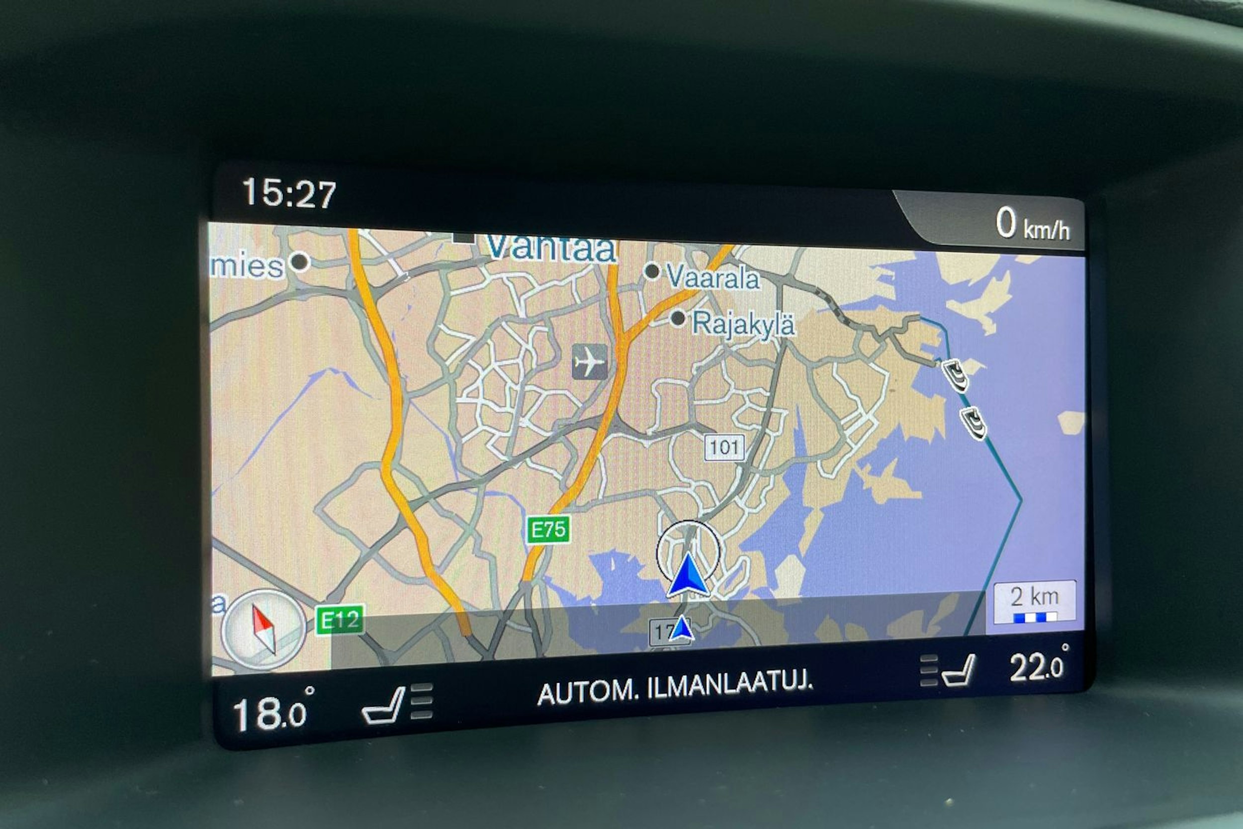 punainen Volvo S60 2017 kuva 22.