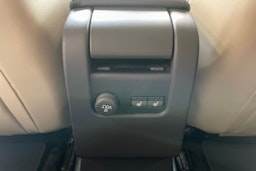 punainen Volvo S60 2017 kuva 27.