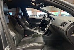 harmaa Volvo S60 2017 kuva 14.