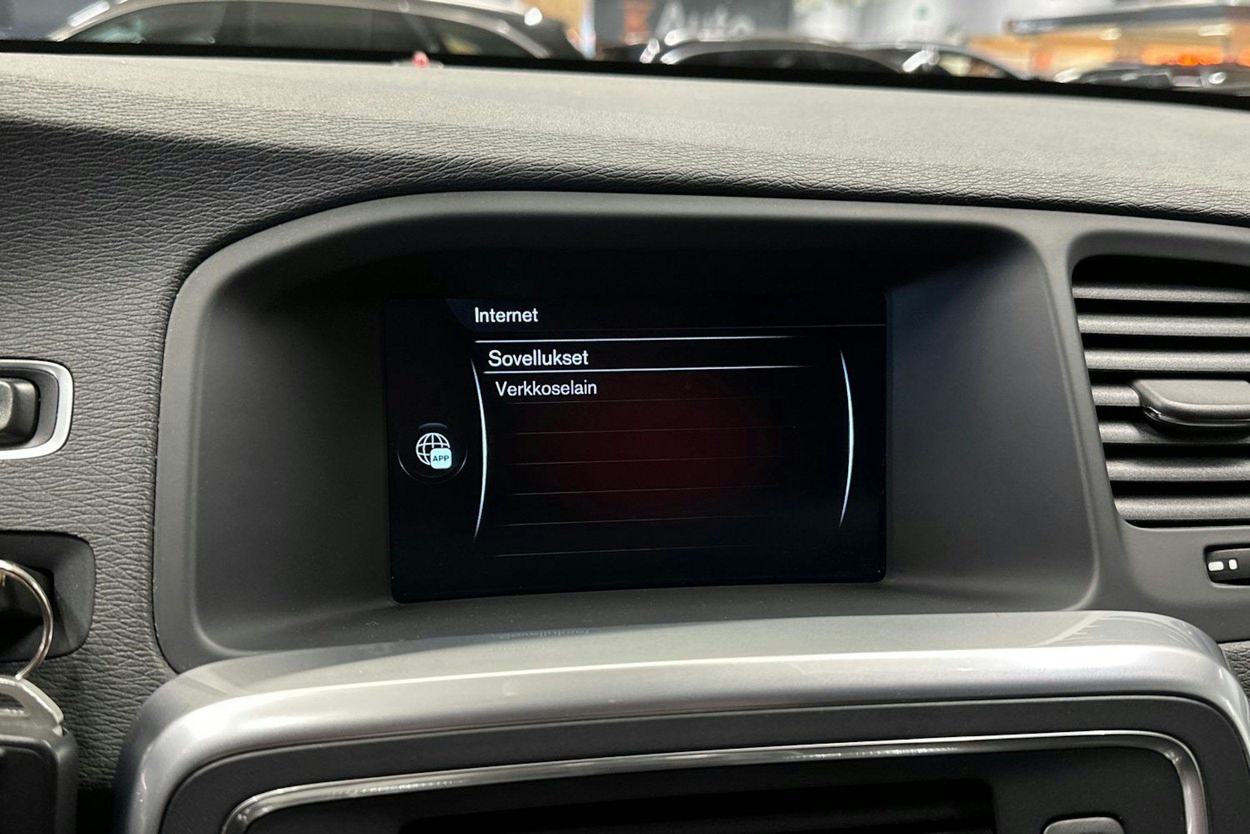 harmaa Volvo S60 2017 kuva 20.
