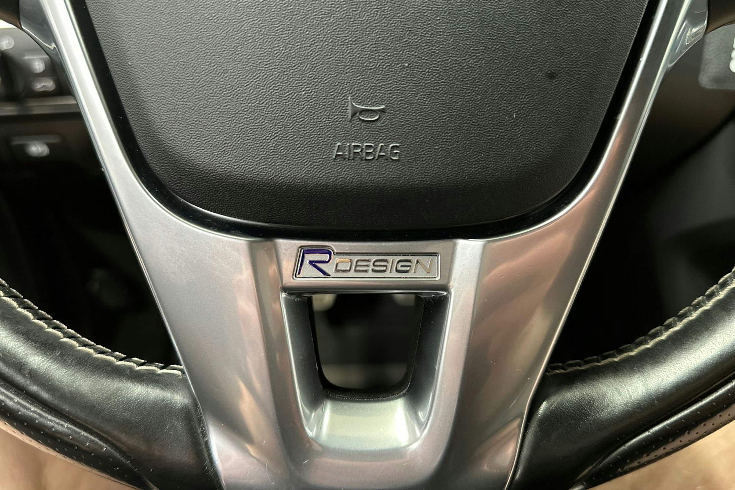 harmaa Volvo S60 2017 kuva 27.