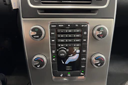 Valkoinen Volvo S60 2017 kuva 20.