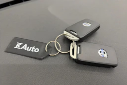 Valkoinen Volvo S60 2017 kuva 23.