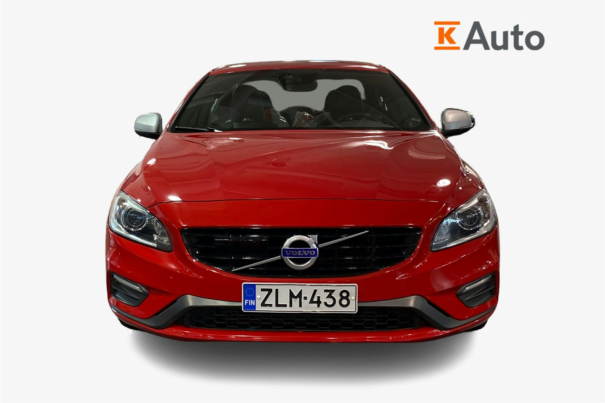punainen Volvo S60 2017 kuva 5.