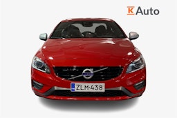 punainen Volvo S60 2017 kuva 5.