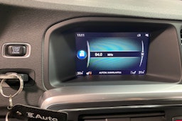 punainen Volvo S60 2017 kuva 18.