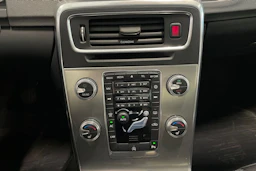 Harmaa Volvo S60 2017 kuva 24.