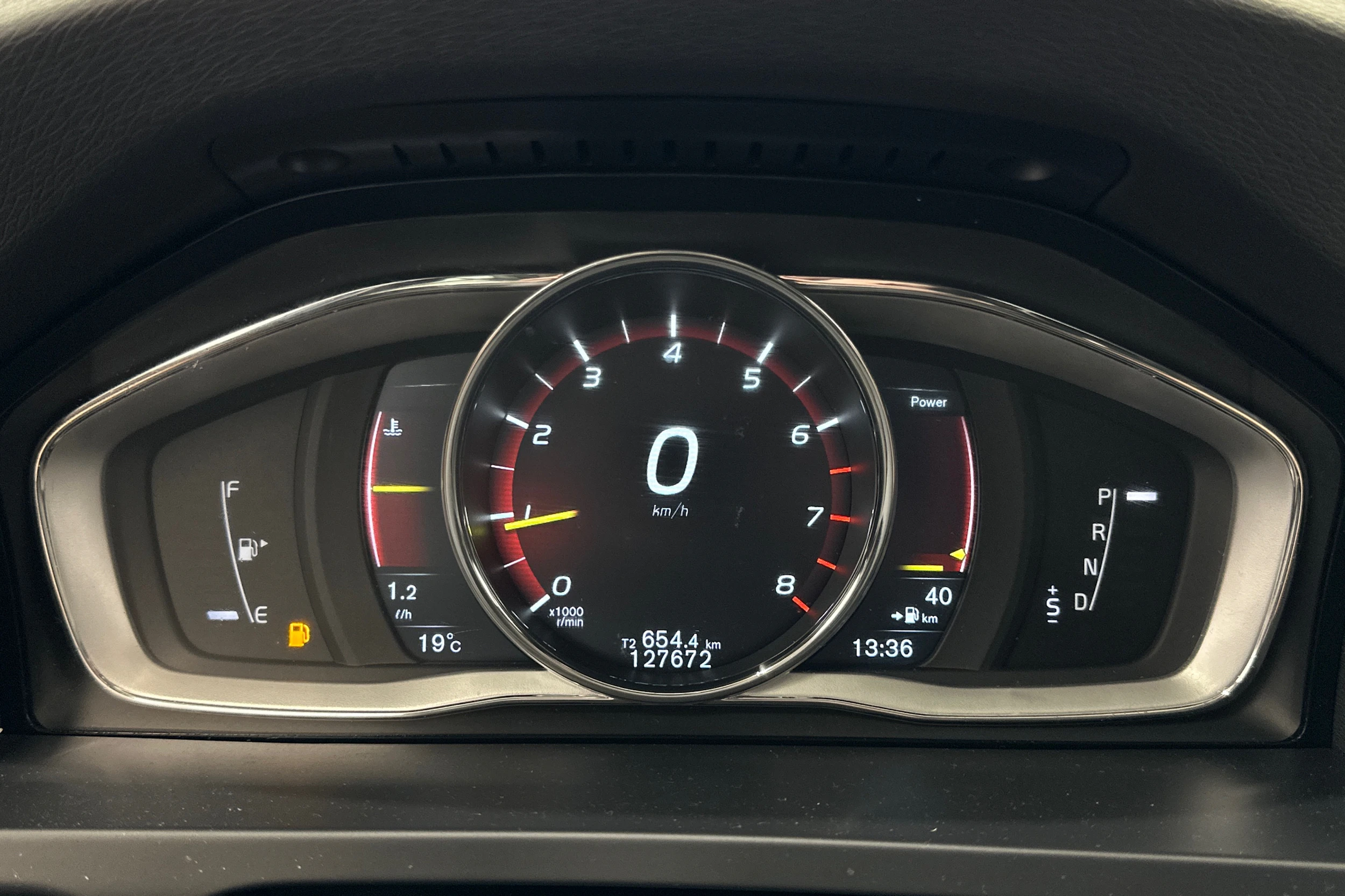 valkoinen Volvo S60 2018 kuva 15.