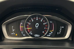 valkoinen Volvo S60 2018 kuva 15.