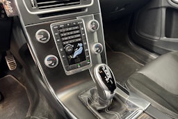 Sininen Volvo S60 2018 kuva 18.