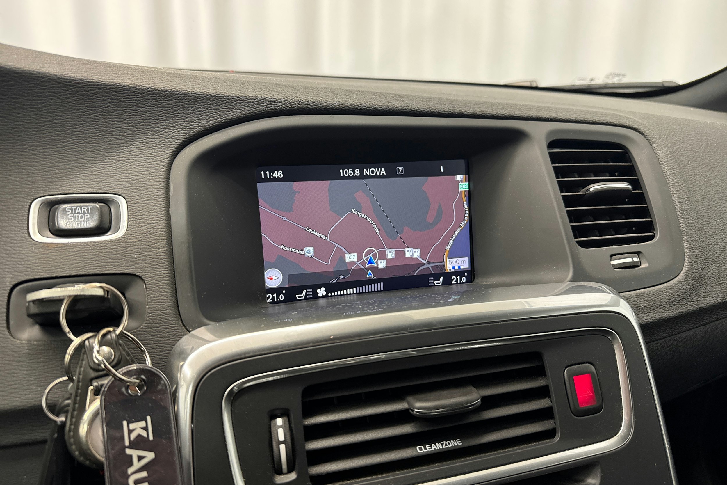 Sininen Volvo S60 2018 kuva 22.