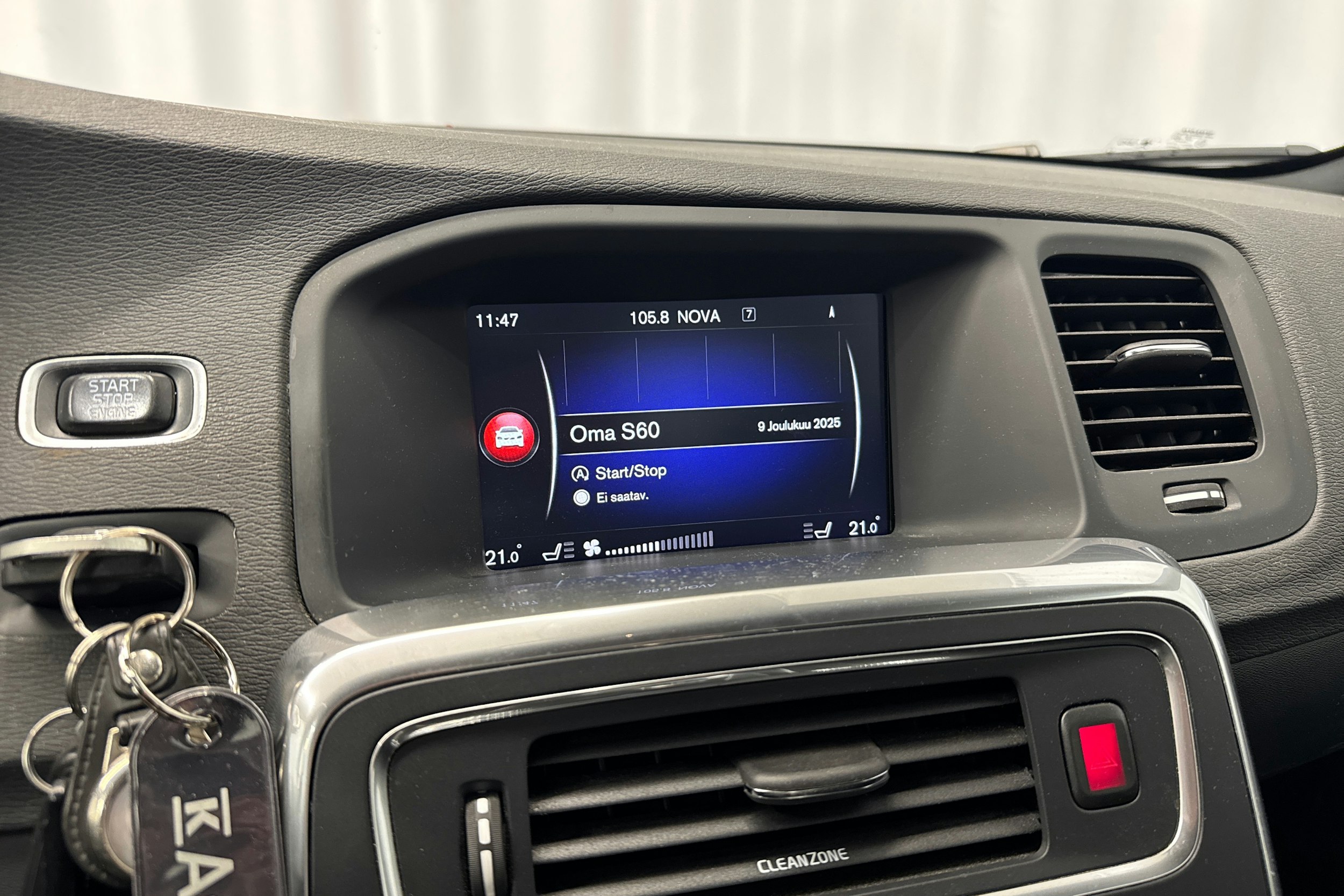 Sininen Volvo S60 2018 kuva 23.