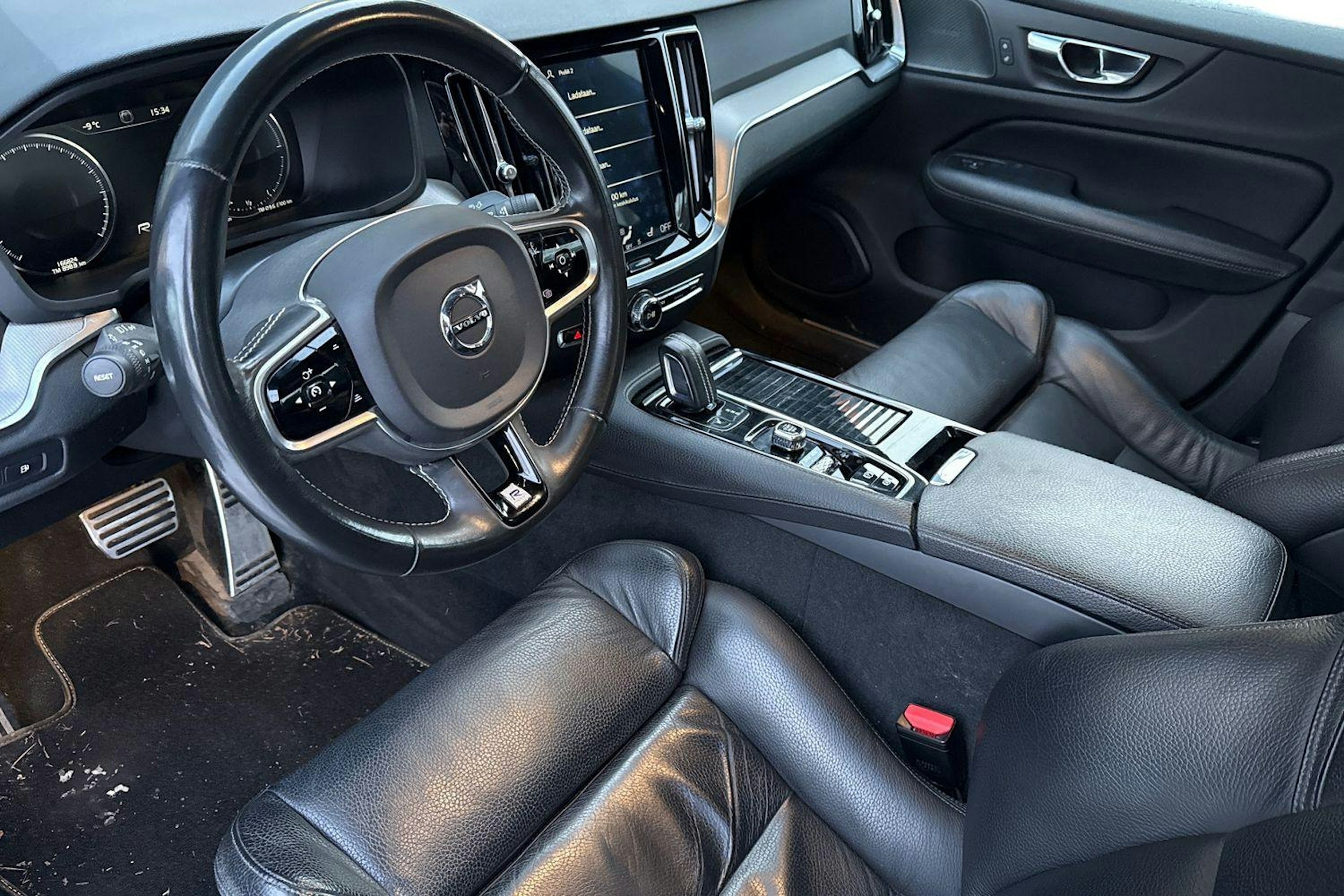 harmaa Volvo S60 2019 kuva 3.