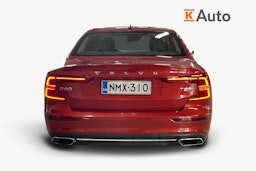 Punainen Volvo S60 2020 kuva 3.