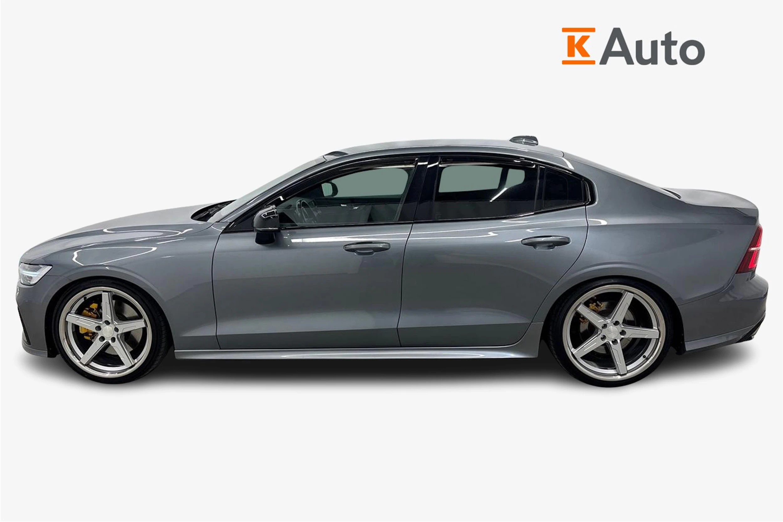 harmaa Volvo S60 2019 kuva 5.