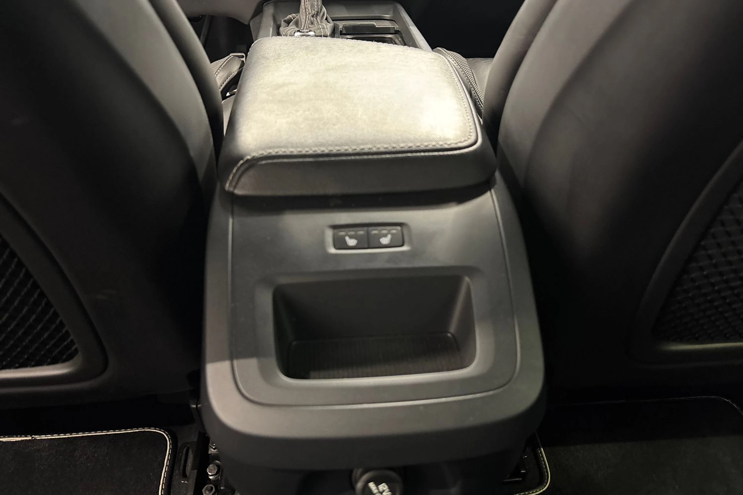 harmaa Volvo S60 2019 kuva 22.
