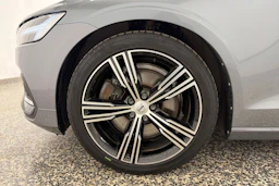 harmaa Volvo S60 2020 kuva 10.