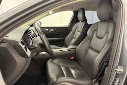 harmaa Volvo S60 2020 kuva 13.