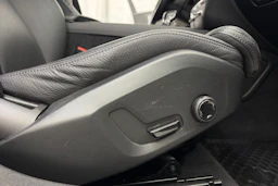 harmaa Volvo S60 2020 kuva 16.