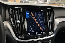 valkoinen Volvo S60 2020 kuva 20.