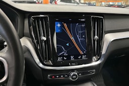 valkoinen Volvo S60 2020 kuva 22.