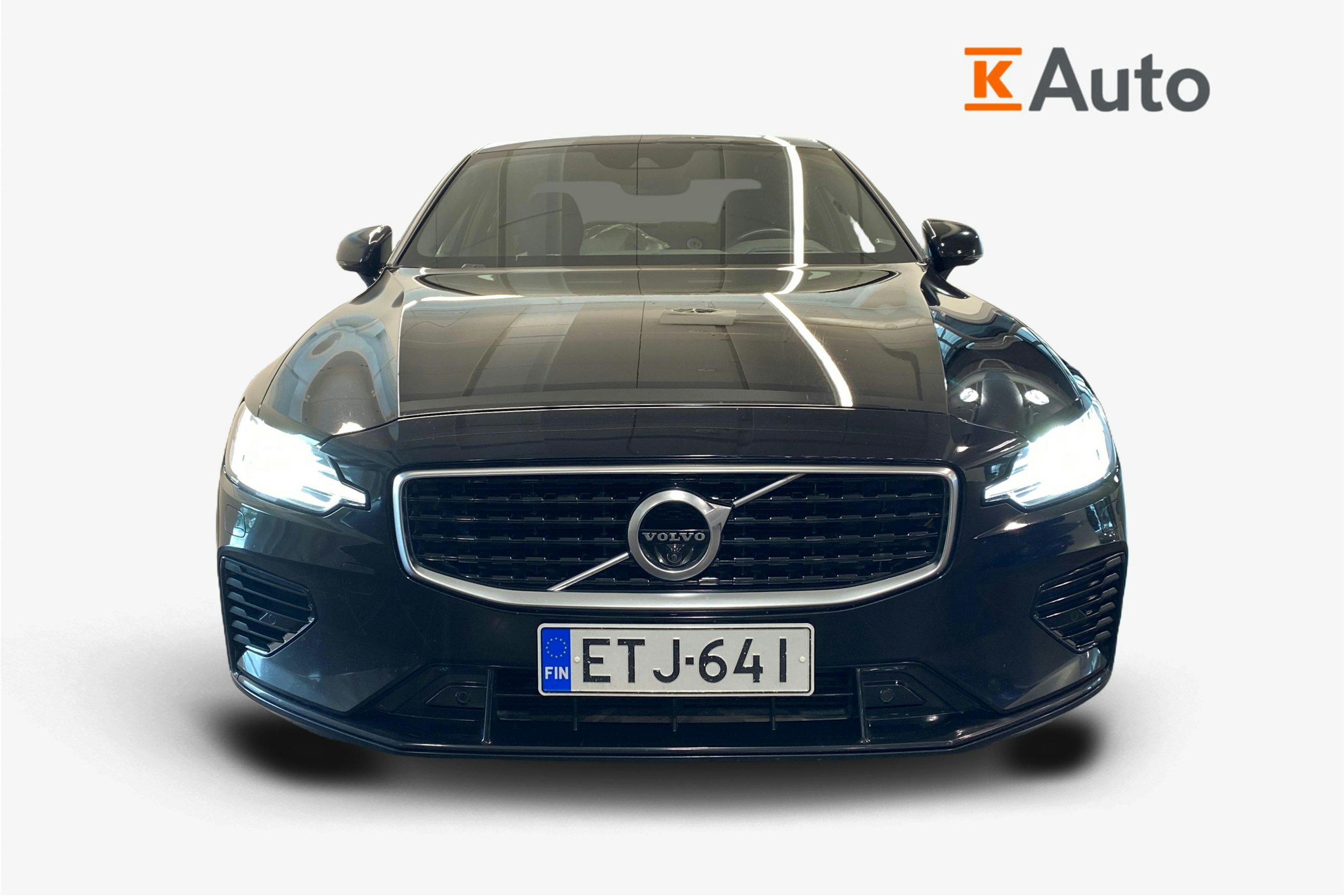 musta Volvo S60 2020 kuva 5.