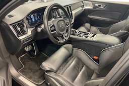 musta Volvo S60 2020 kuva 7.