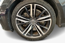 musta Volvo S60 2020 kuva 11.