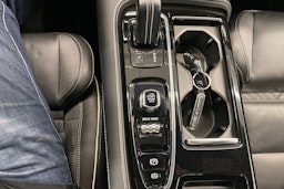 musta Volvo S60 2020 kuva 22.