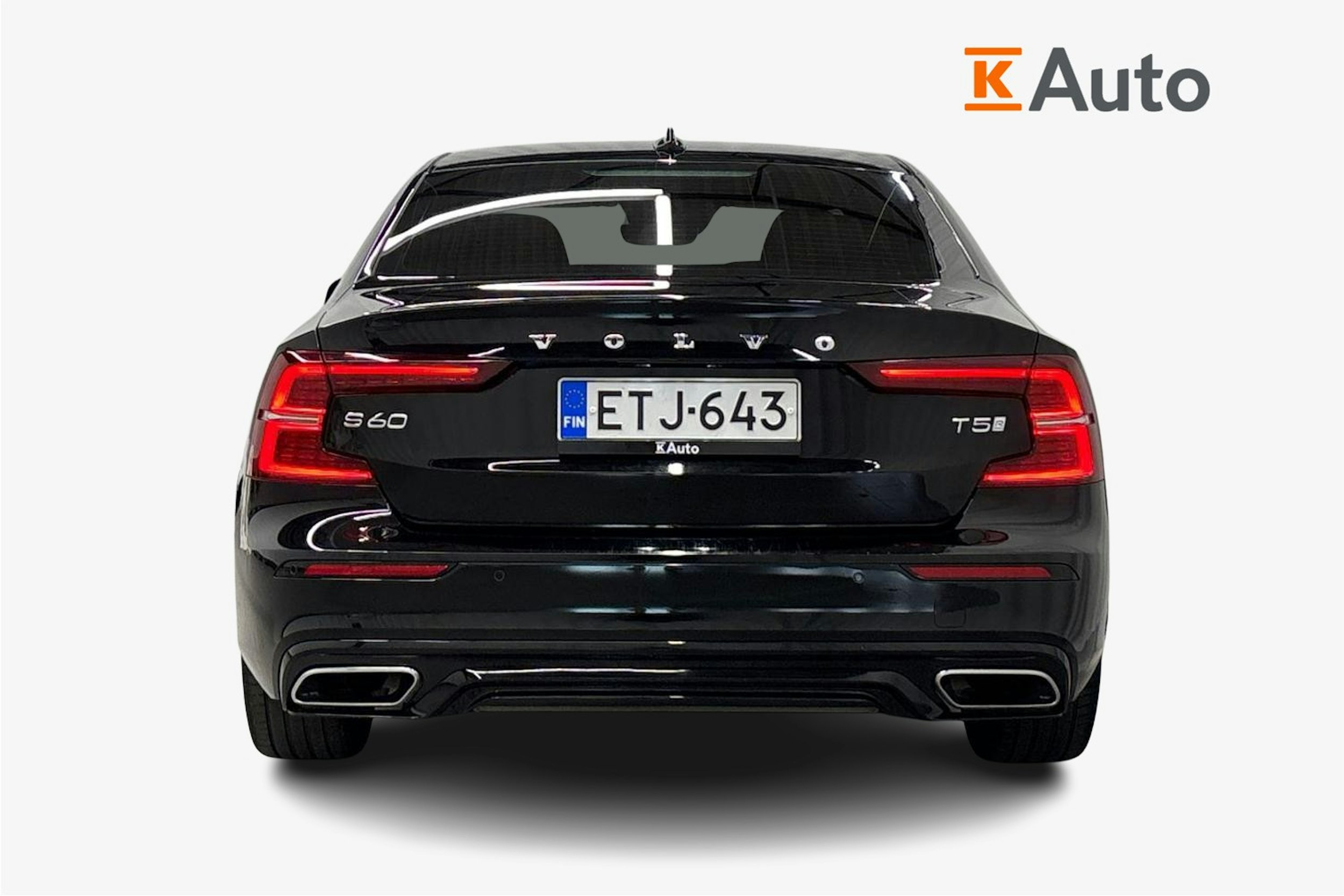 musta Volvo S60 2020 kuva 3.
