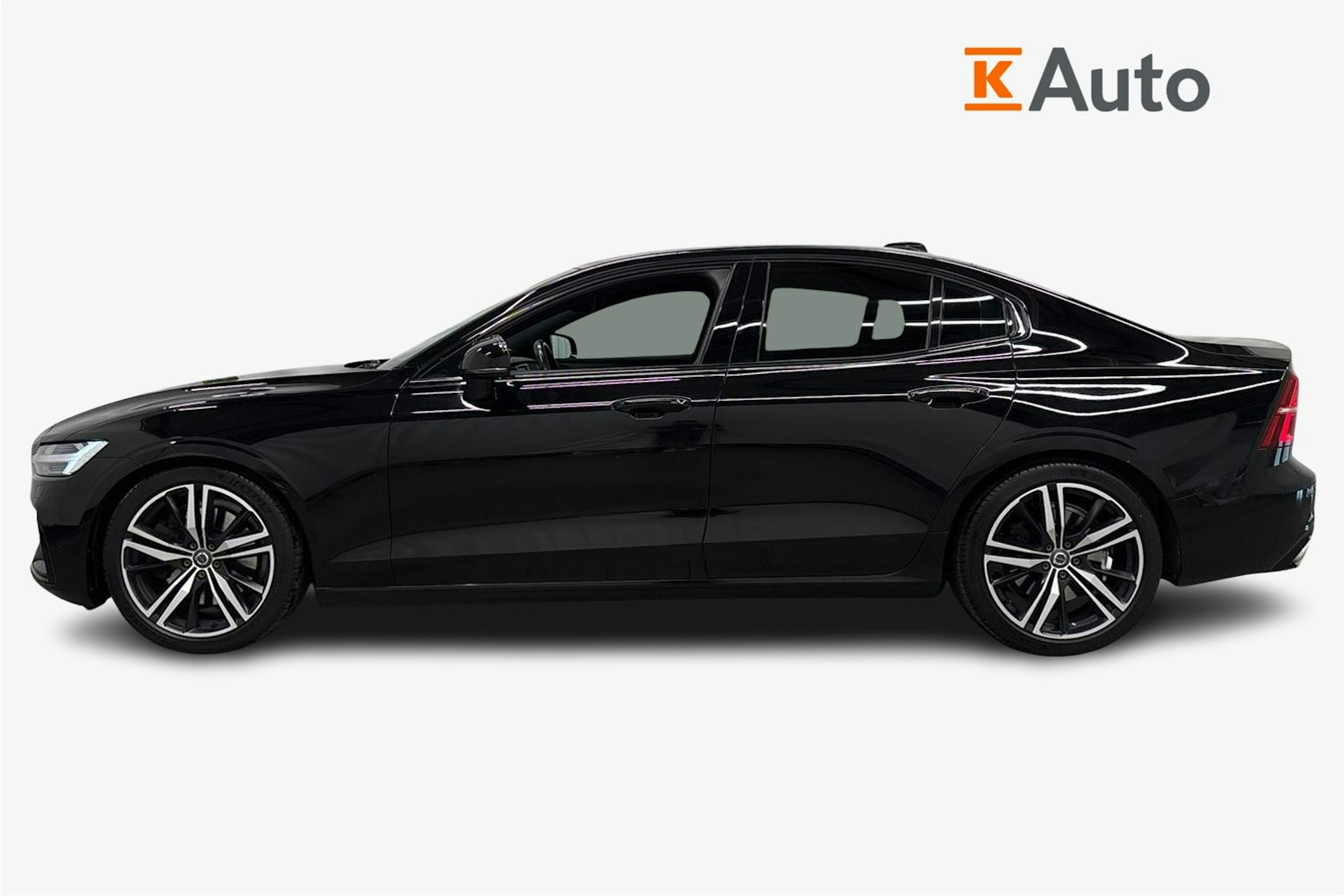 musta Volvo S60 2020 kuva 5.