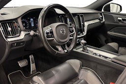 musta Volvo S60 2020 kuva 6.