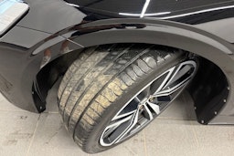 musta Volvo S60 2020 kuva 10.