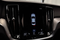 musta Volvo S60 2020 kuva 18.
