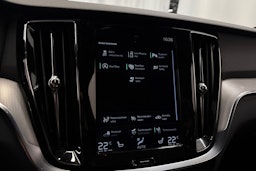 musta Volvo S60 2020 kuva 19.