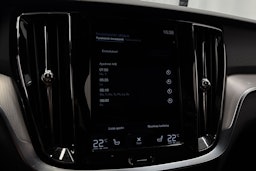 musta Volvo S60 2020 kuva 21.