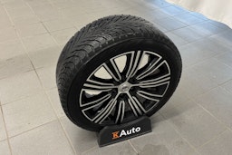 musta Volvo S60 2020 kuva 26.