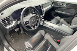 valkoinen Volvo S60 2020 kuva 3.