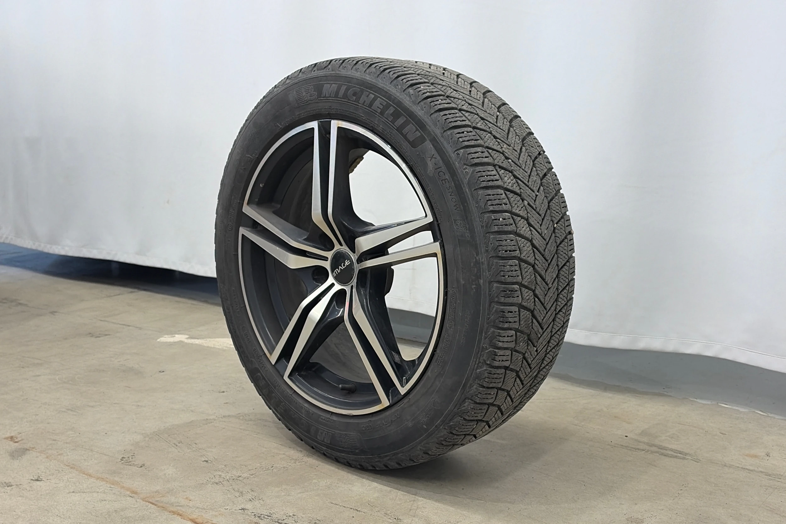 harmaa Volvo S60 2020 kuva 13.