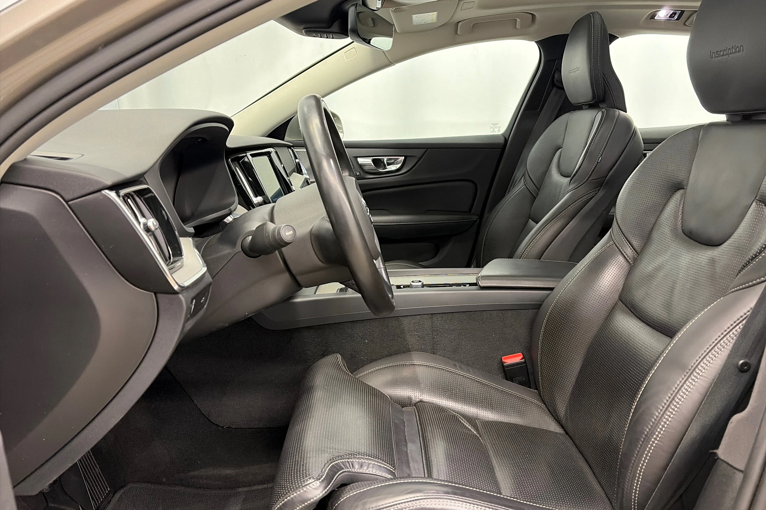 harmaa Volvo S60 2020 kuva 15.