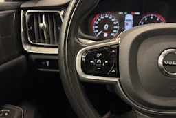 harmaa Volvo S60 2020 kuva 18.