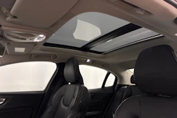 harmaa Volvo S60 2020 kuva 23.