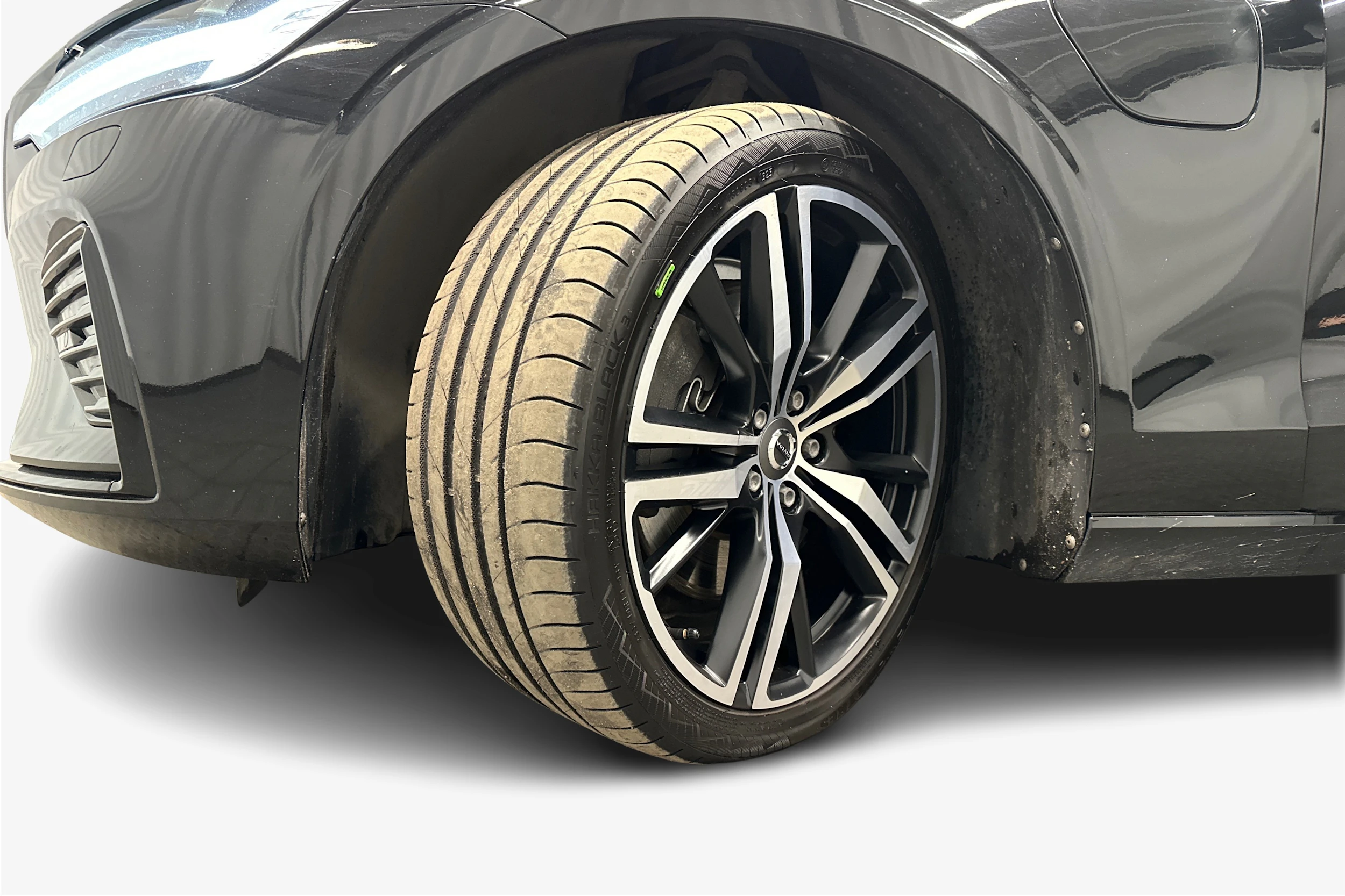 musta Volvo S60 2021 kuva 9.