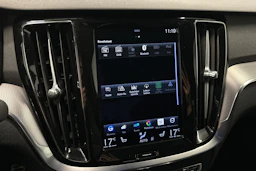 musta Volvo S60 2021 kuva 19.